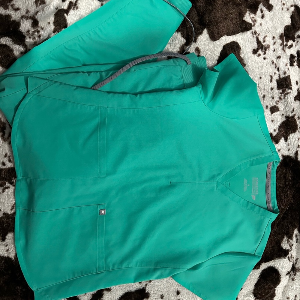 Fabletics Teal Scrub Set